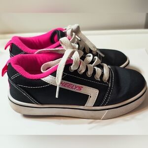 Heelys Youth Size 2 – Black & Pink Roller Shoes – Excellent Condition
